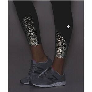 Lululemon Tight Stuff Leggings  Reflective Black Scalloped Hem Women's 6